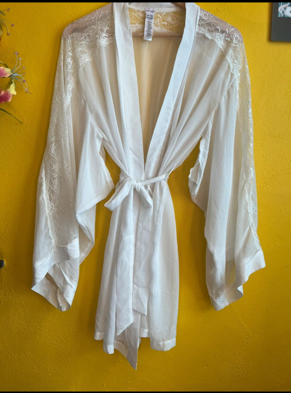 Rebelle Boheme | white laced kimono